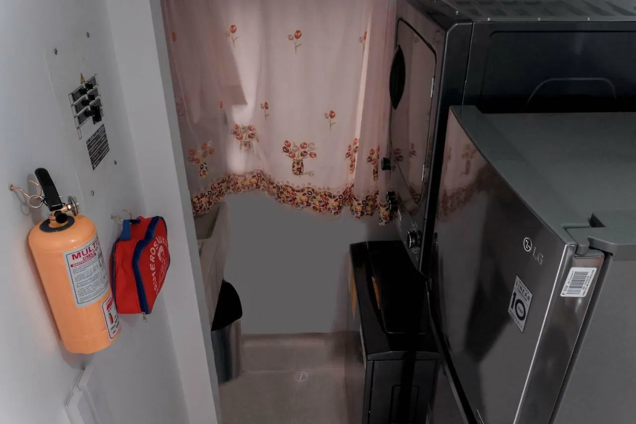 Apartamentos En El Sur De Cali, Parqueadero Propio, Piscina, Wifi 0*, Cali
